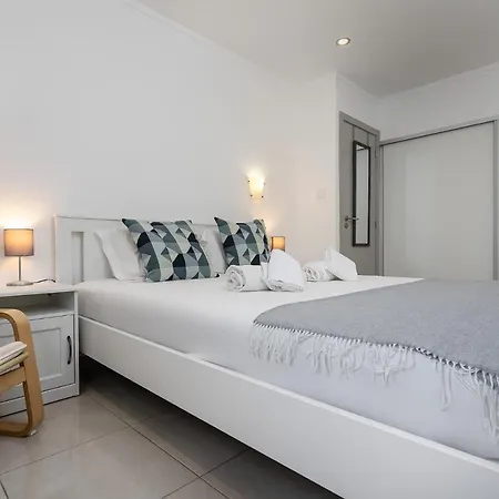 Wonderful Da Rocha Flat By Lovelystay * Portimao