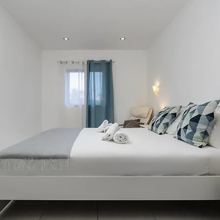 Wonderful Da Rocha Flat By Lovelystay Apartment